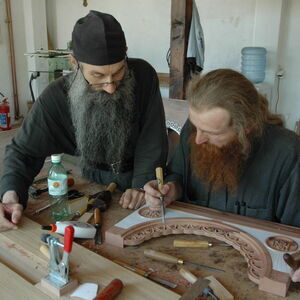 Father Avakum teaching Father Dimitrije wood carving 7
