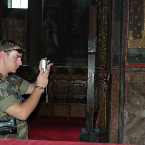 КФОР војници у посети манастиру 19