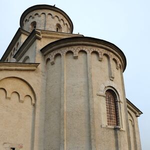 Look at the altar apse