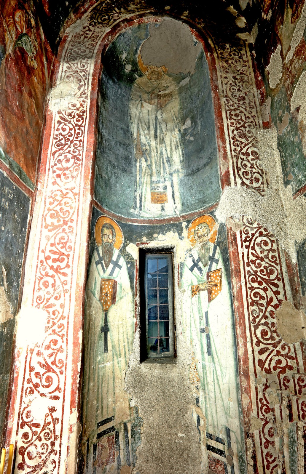 View of the apse of diaconicon