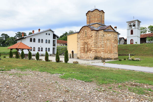 Манастир и црква са југоисточне стране