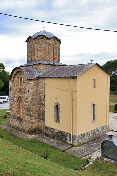 Северозападна страна цркве