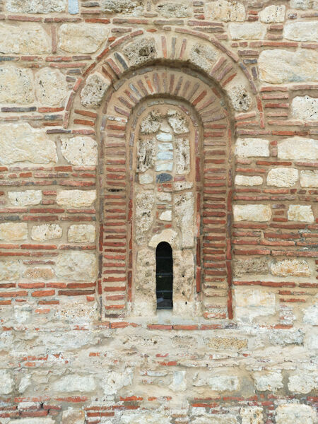 Window of the south facade of the nave
