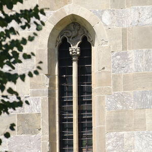 Прозор на цркви 9