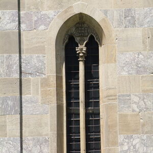 Прозор на цркви 11