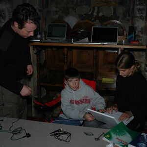 Nina, Stefan and Sasa fiddle around the computer