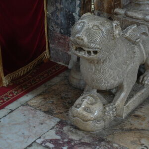 Lion at the nave portal 8
