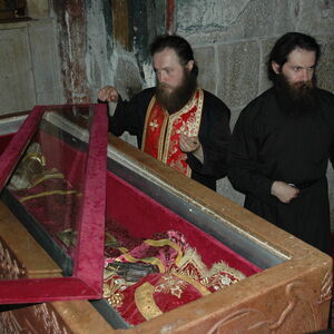 Honoring the holy relics of Stefan of Decani 6