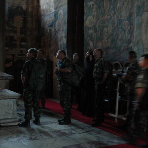 КФОР војници у посети манастиру 6