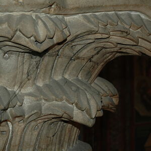 Nave column capital 3