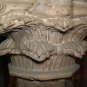 Nave column capital 5