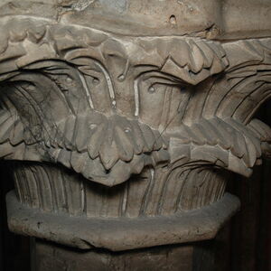 Nave column capital 7