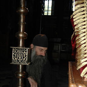 Father Avakum at Stefan of Decani sarcophagus