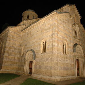 Decani at night 19