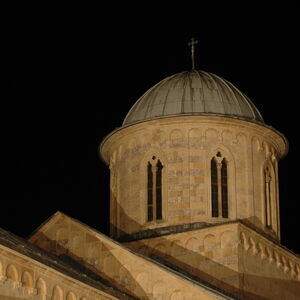 Decani at night 29