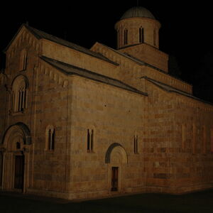 Decani at night 39