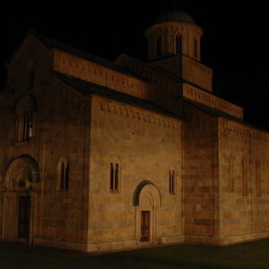 Decani at night 40