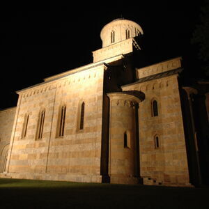 Decani at night 56