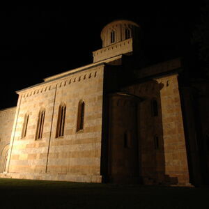 Decani at night 57