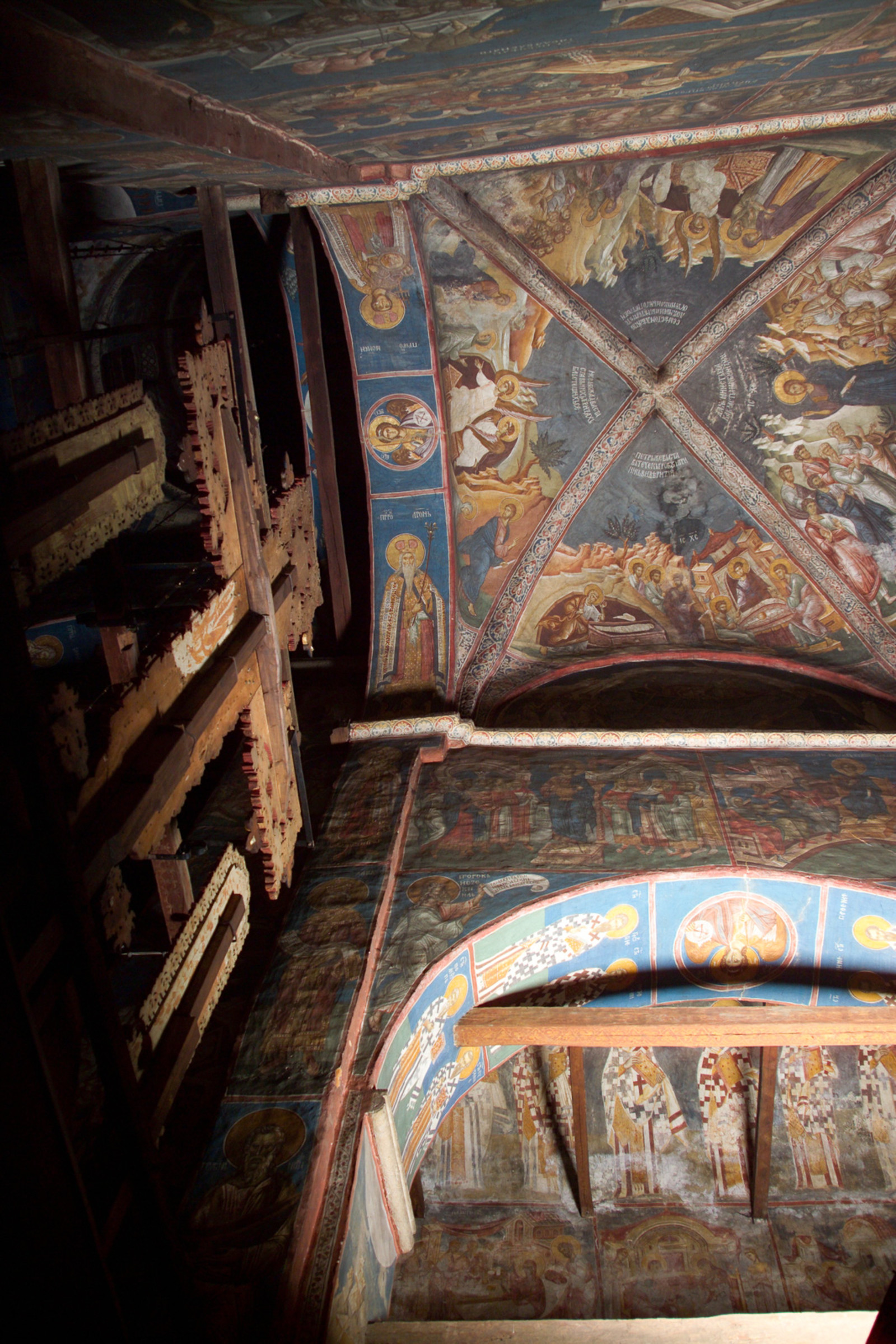 1,2,6,43,44,45,46 Altar Vault with frescoes from the cycle of events after the Resurrection