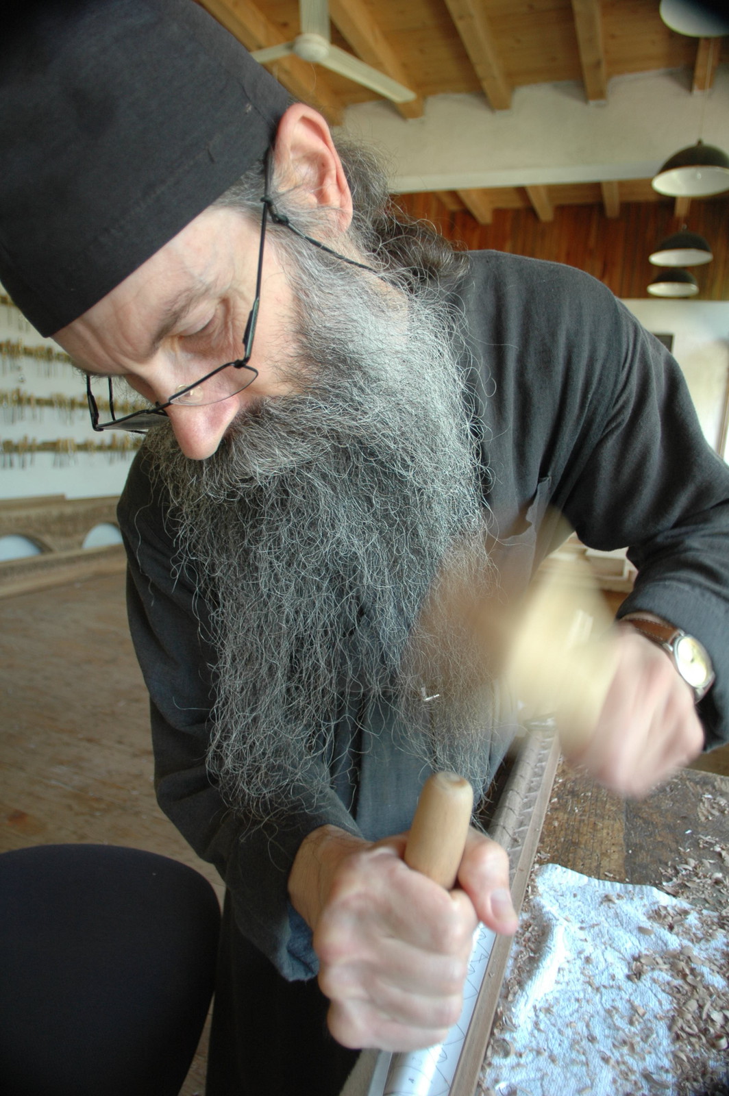 Father Avakum carving wood 5