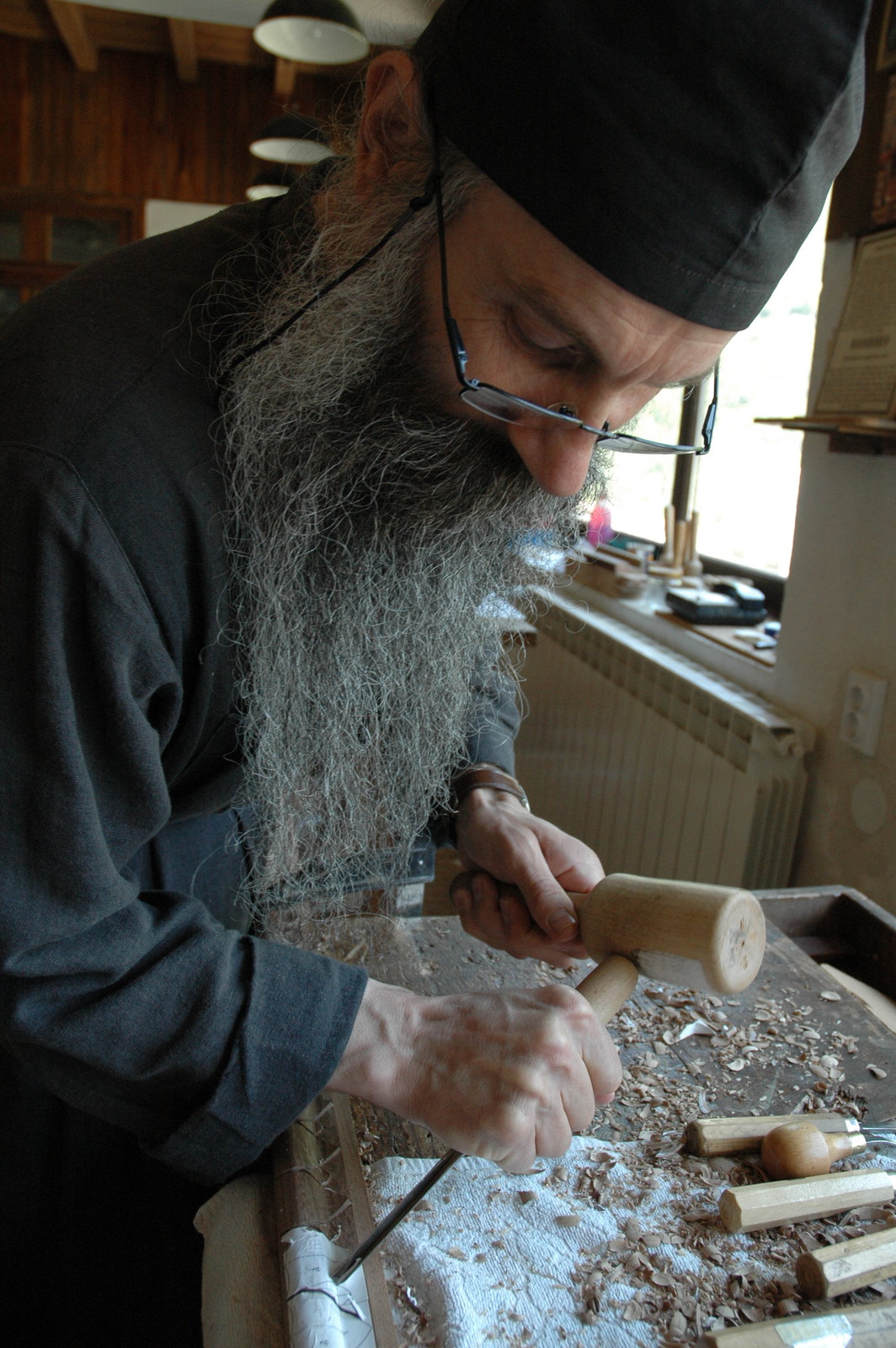 Father Avakum carving wood 10