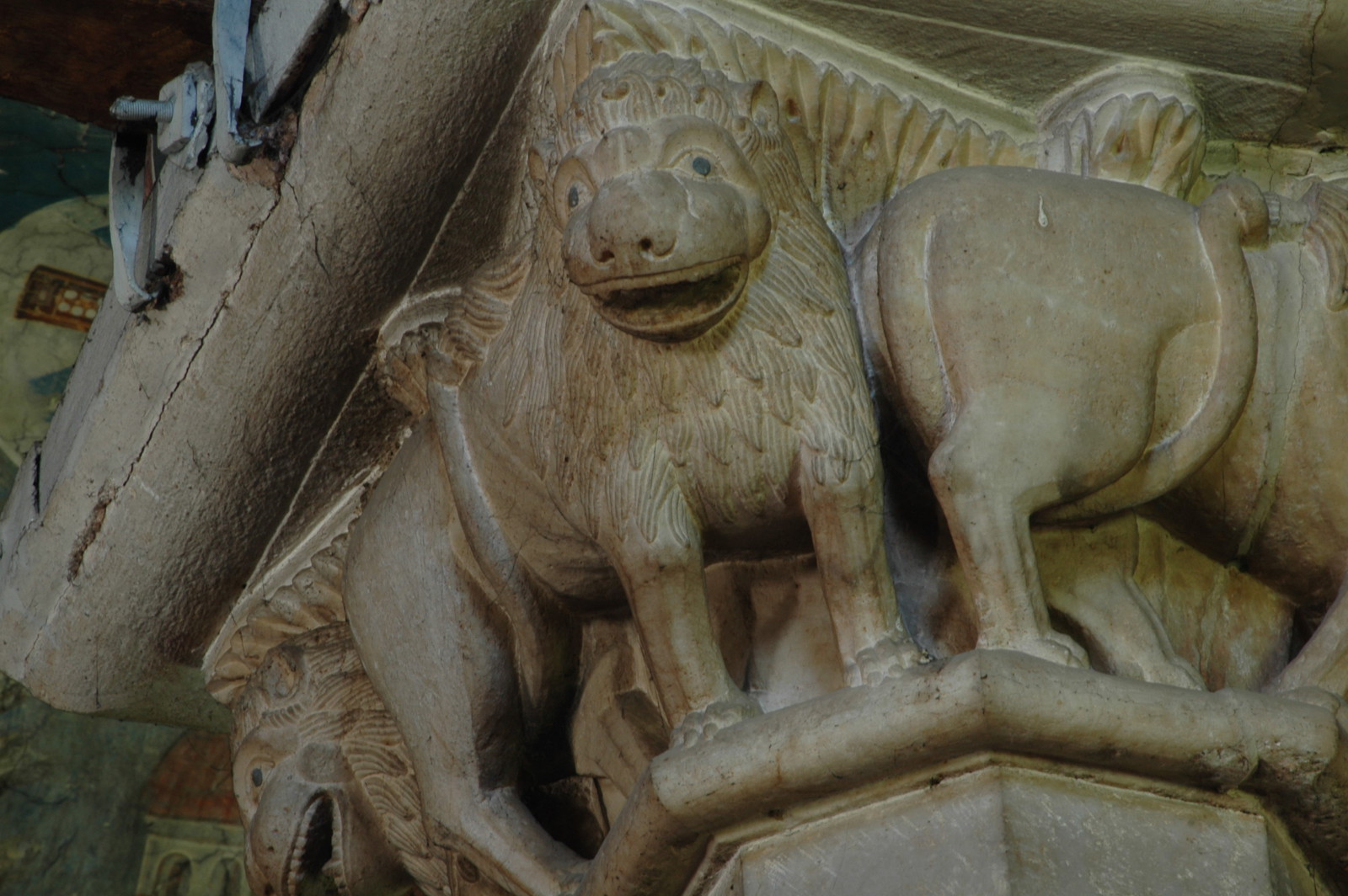Lions at the narthex column capital 7