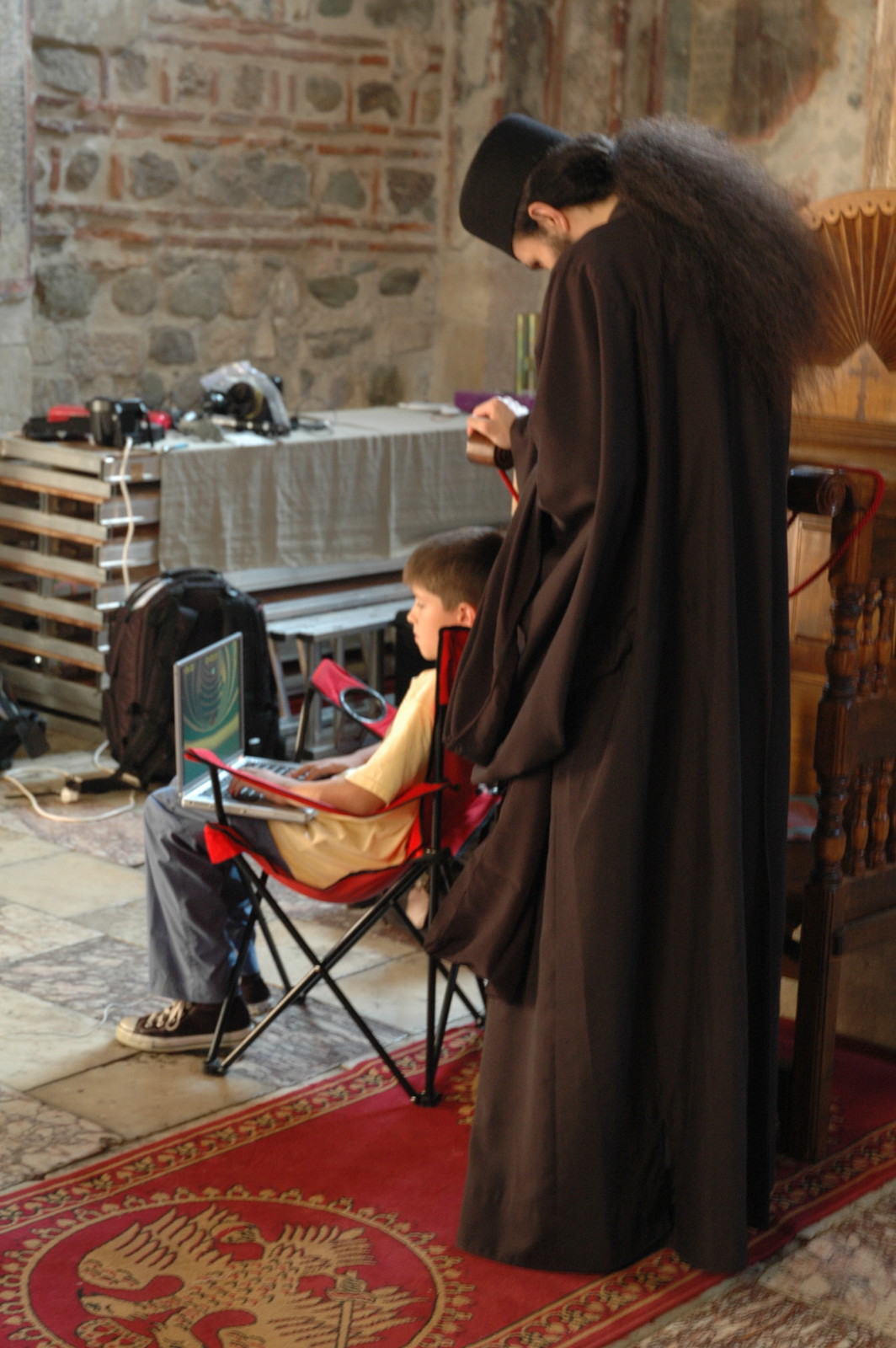 Monk watches Stefan playing games