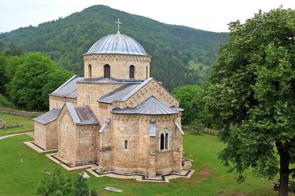 Црква са југоистока