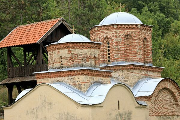 Upper zones of the church