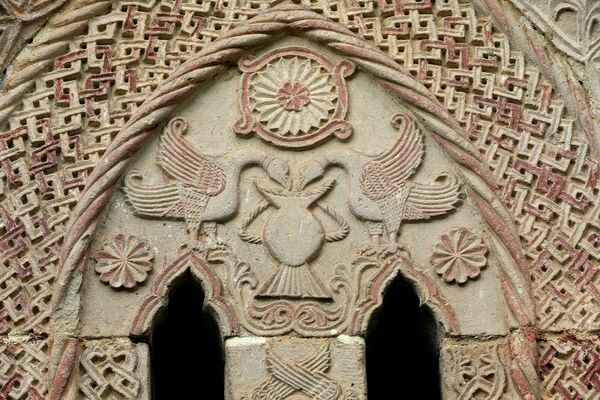 Bifora on the West Part of the South Wall with Birds Drinking from a Cup, detail