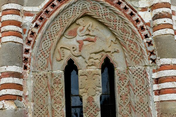 Bifora of the Altar Apse with a Representation of the Fight of Samson with the Lion (?), detail