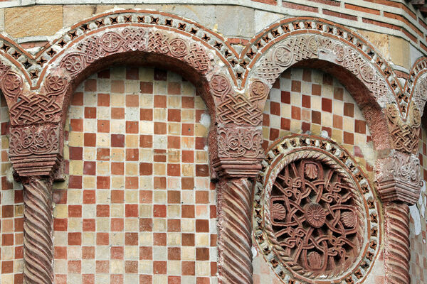 Blind Arcade, Rosette and Checkerbaord Motif on the Altar Apse