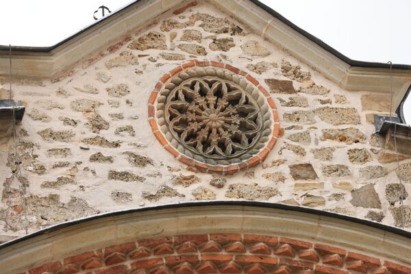 Rosette on the west gable of the narthex