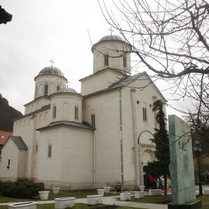 Поглед на цркву са северозападне стране