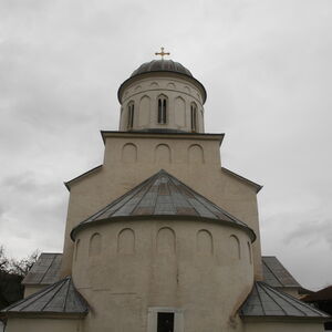 View of the altar apse and central dome