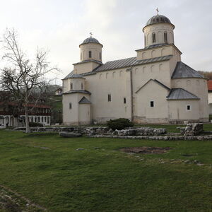 Поглед на цркву са југоисточне стране