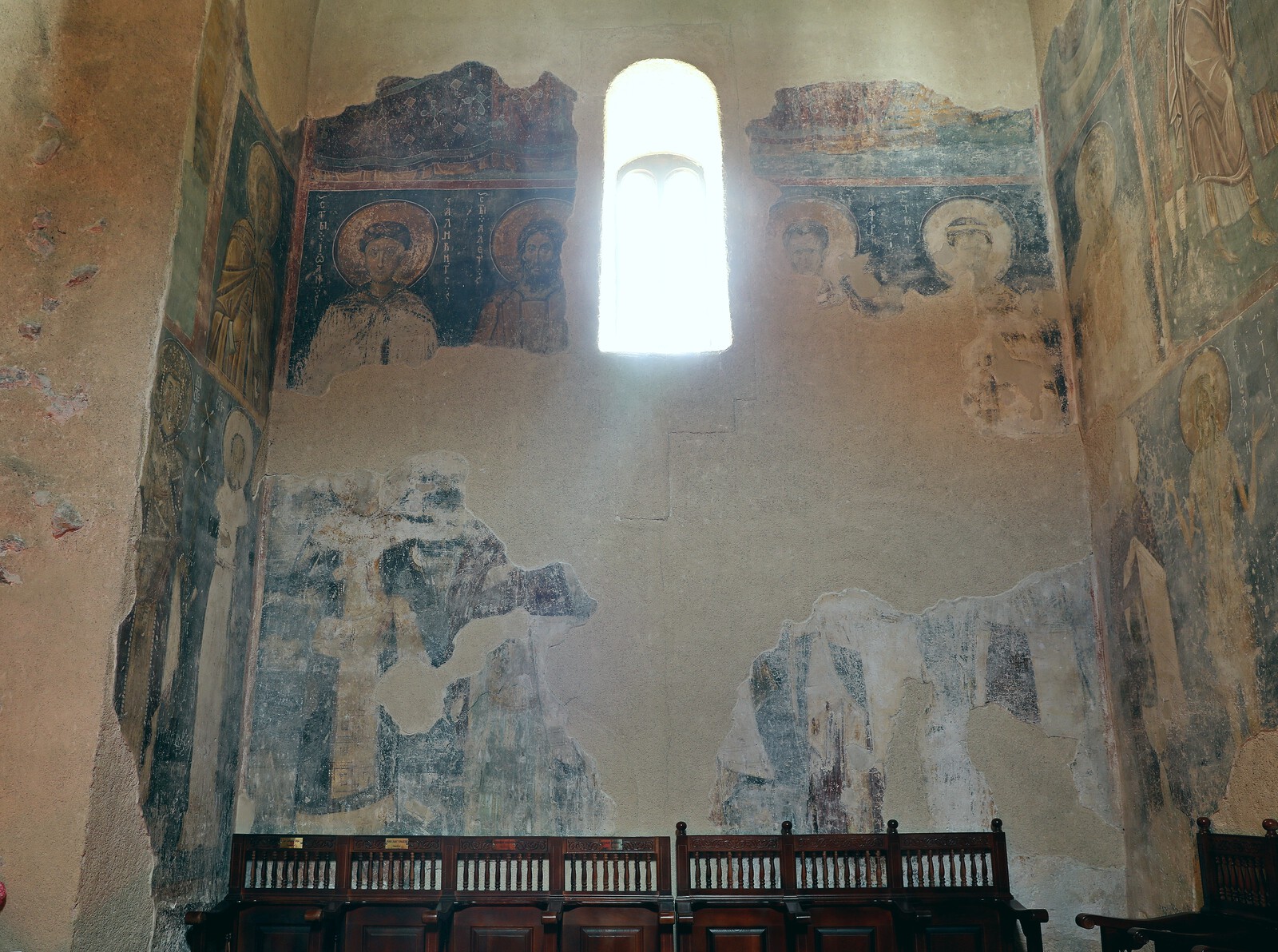 View of the southern wall of the narthex