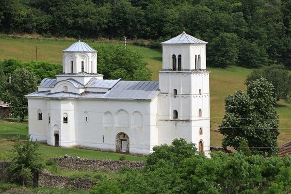 Црква са северозапада