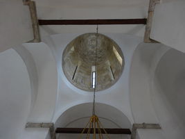 Поглед на куполу, пандантифе, лукове и пиластре