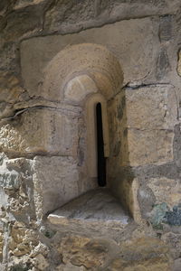 Прозор на олтарској апсиди