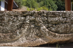 Мотив гирланде на римском каменом саркофагу