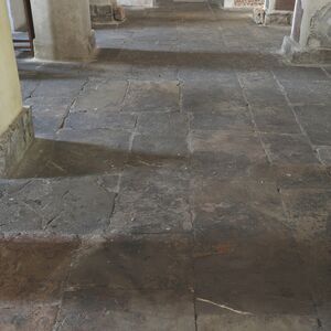 Pavement slabs in the naos