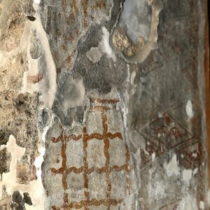 Ornaments, entrance between narthex and naos, north side