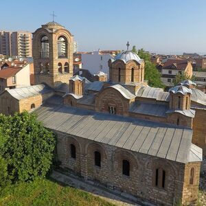 Богородица Љевишка, поглед с југоисточне стране