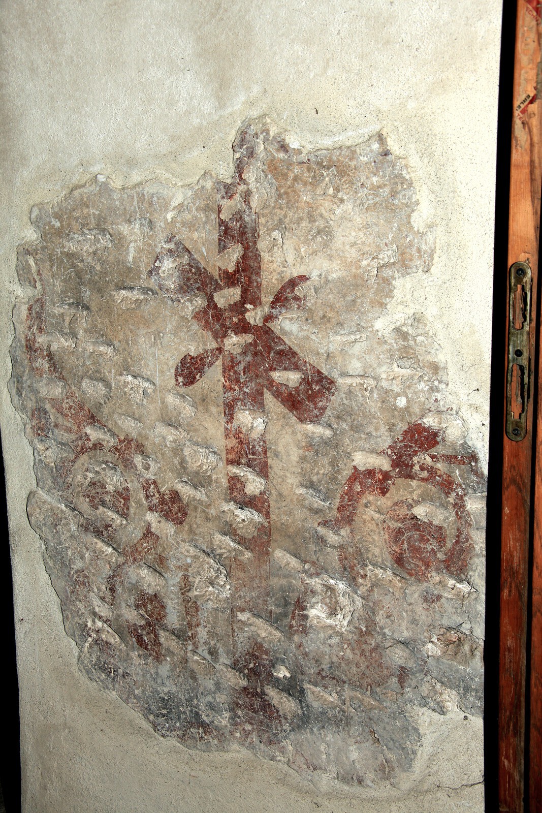 Remnants of foliated cross