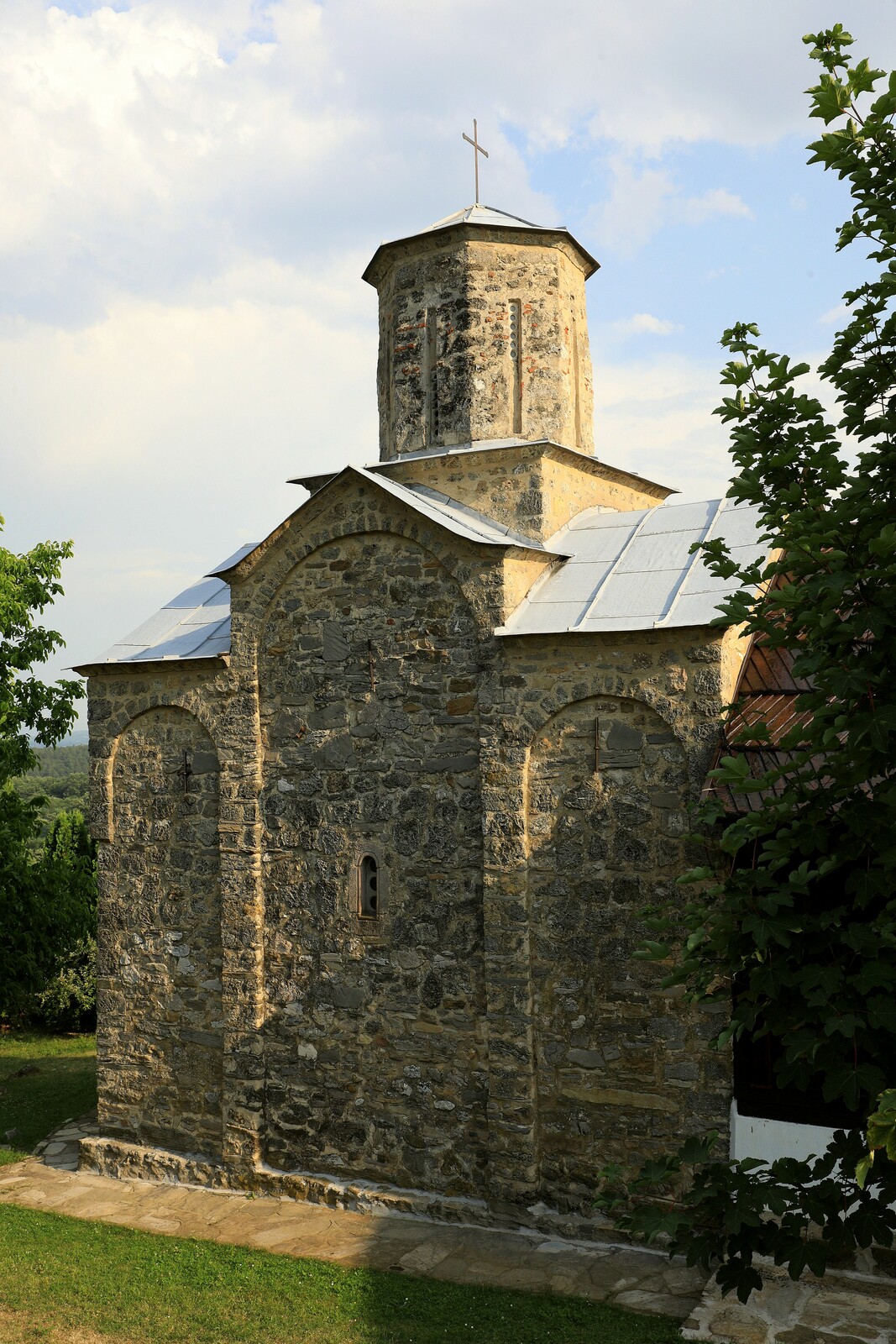 Изглед цркве са северне стране