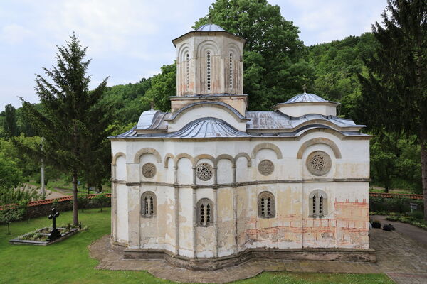 Северна страна цркве