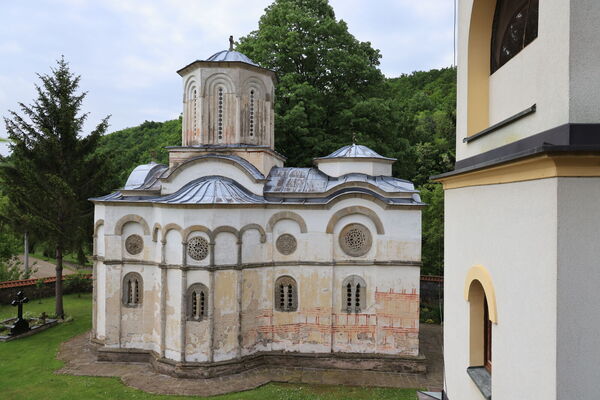 Северна страна цркве