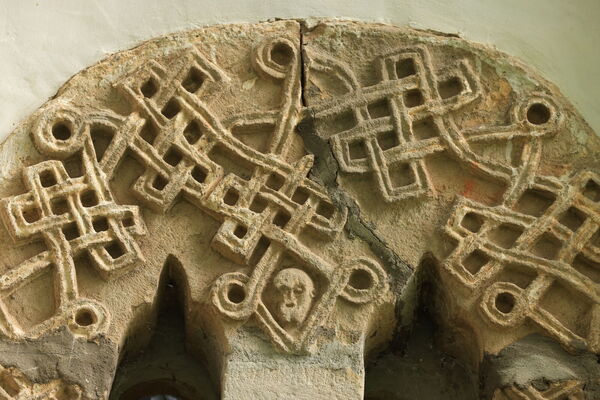 Bifora of the southern apse, detail